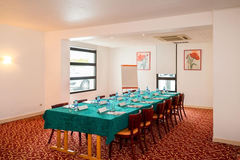 Brit Hotel Rennes Cesson エクステリア 写真