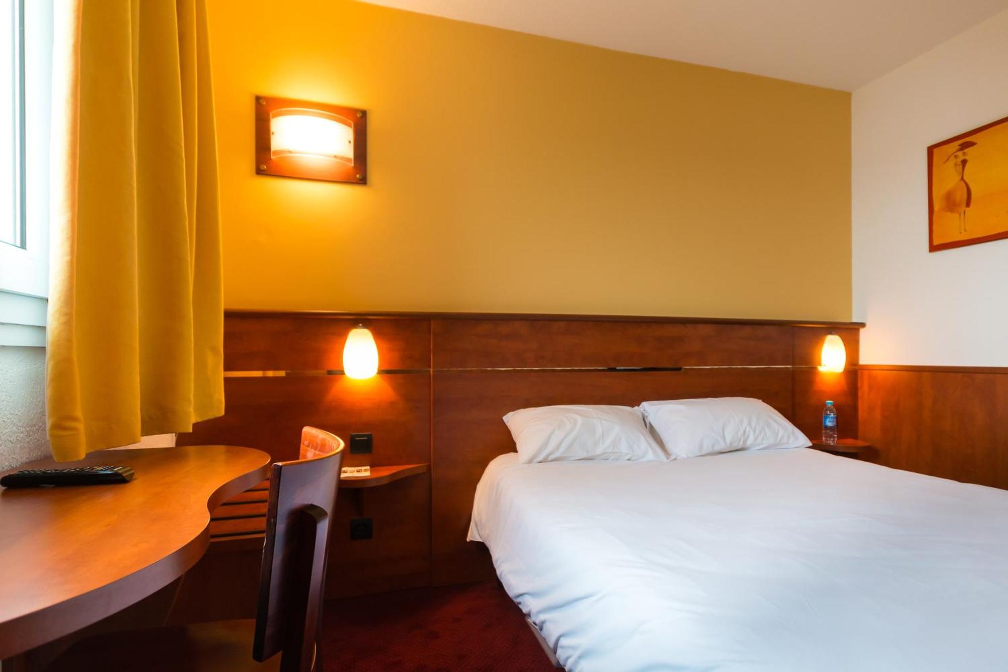 Brit Hotel Rennes Cesson エクステリア 写真