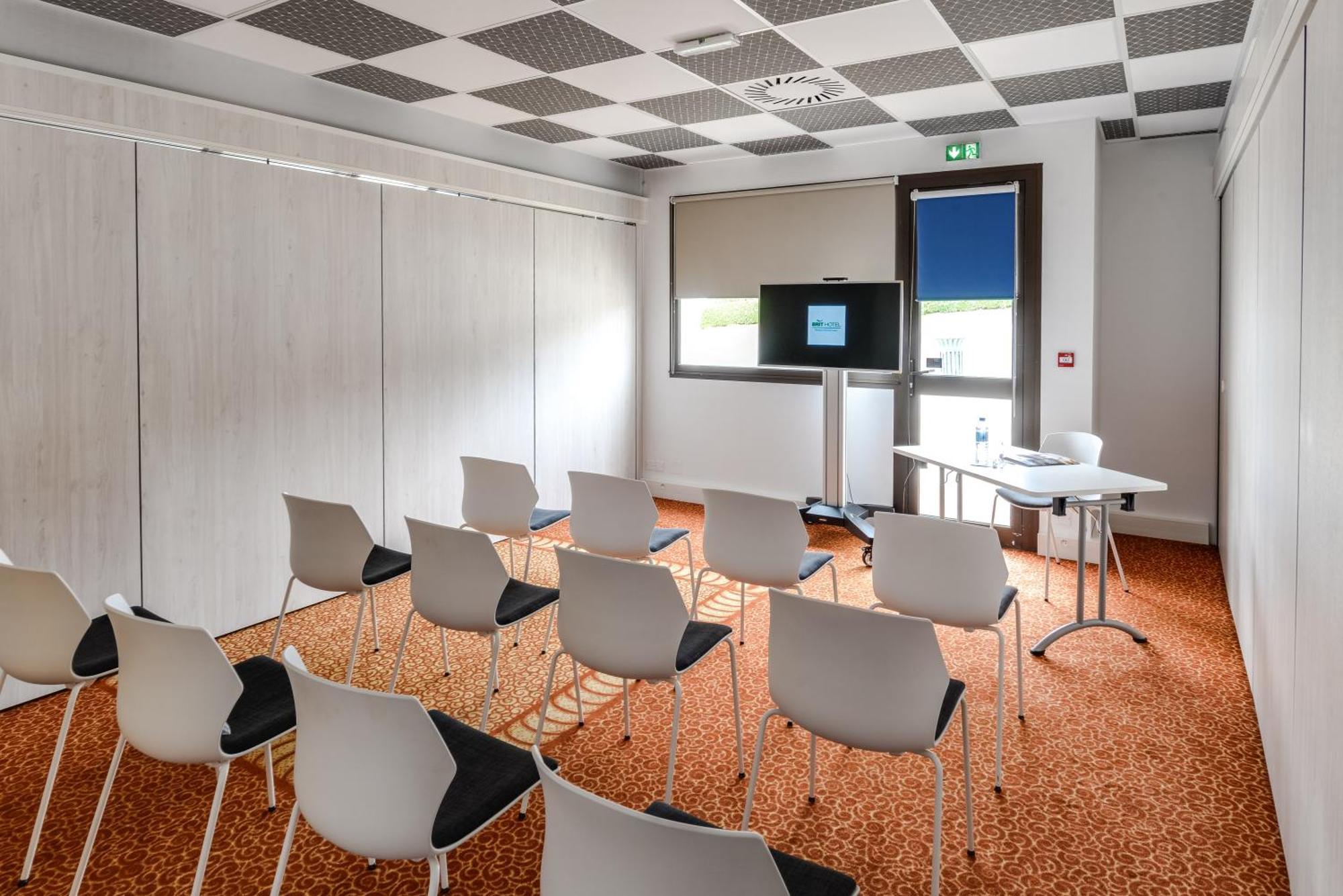 Brit Hotel Rennes Cesson エクステリア 写真